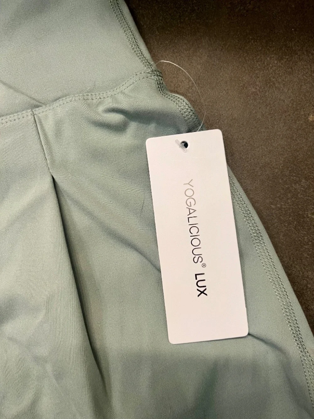 NWT Yogalicious Lux Meredith Crossover Waist Pleated Shorts Green Milieu XS